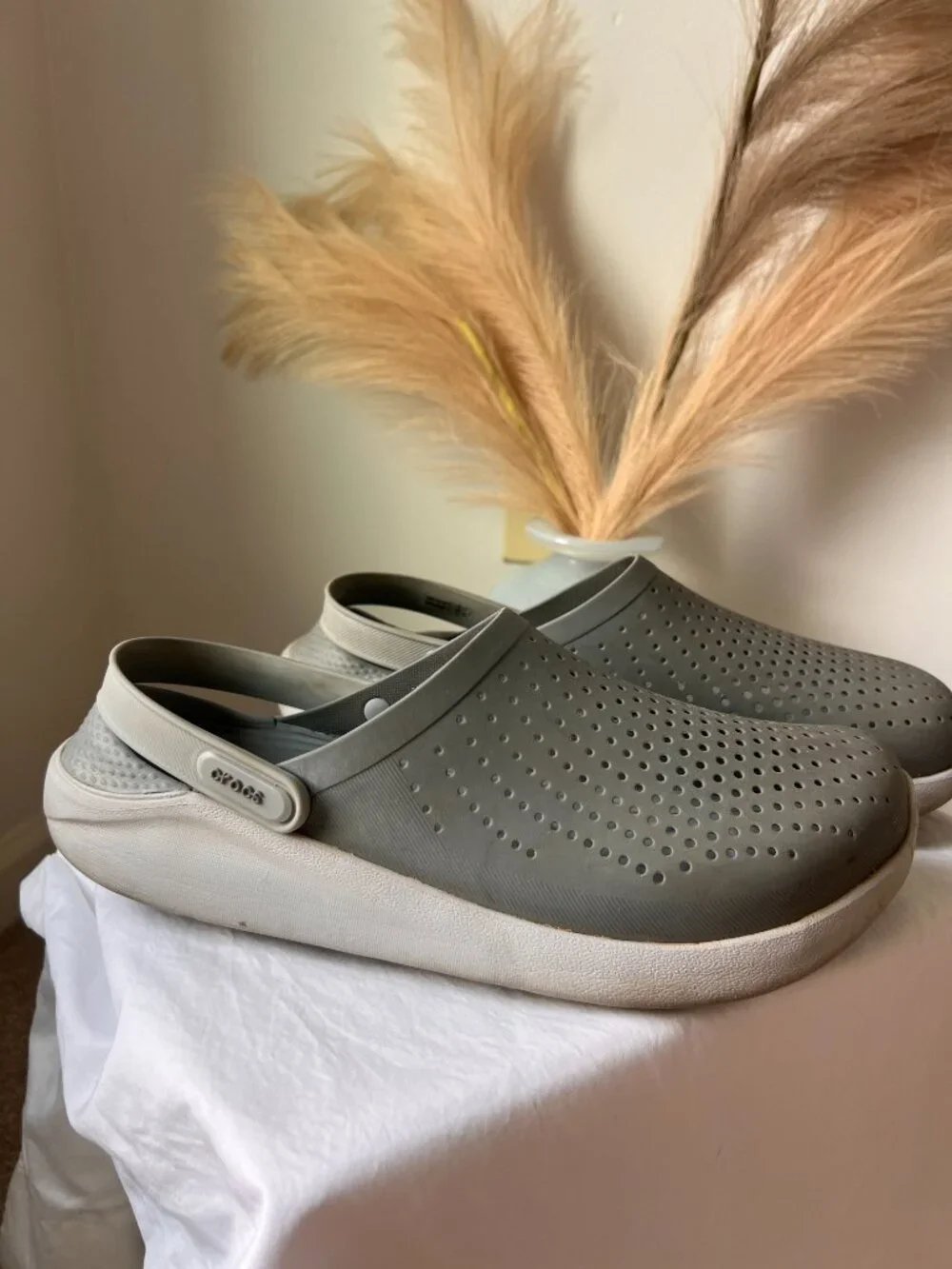Crocs LiteRide 360 Clogs Gray White Men’s Size 12
